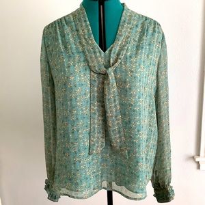 Pleione Blouse NWT Delicate floral V-neck 2 layer